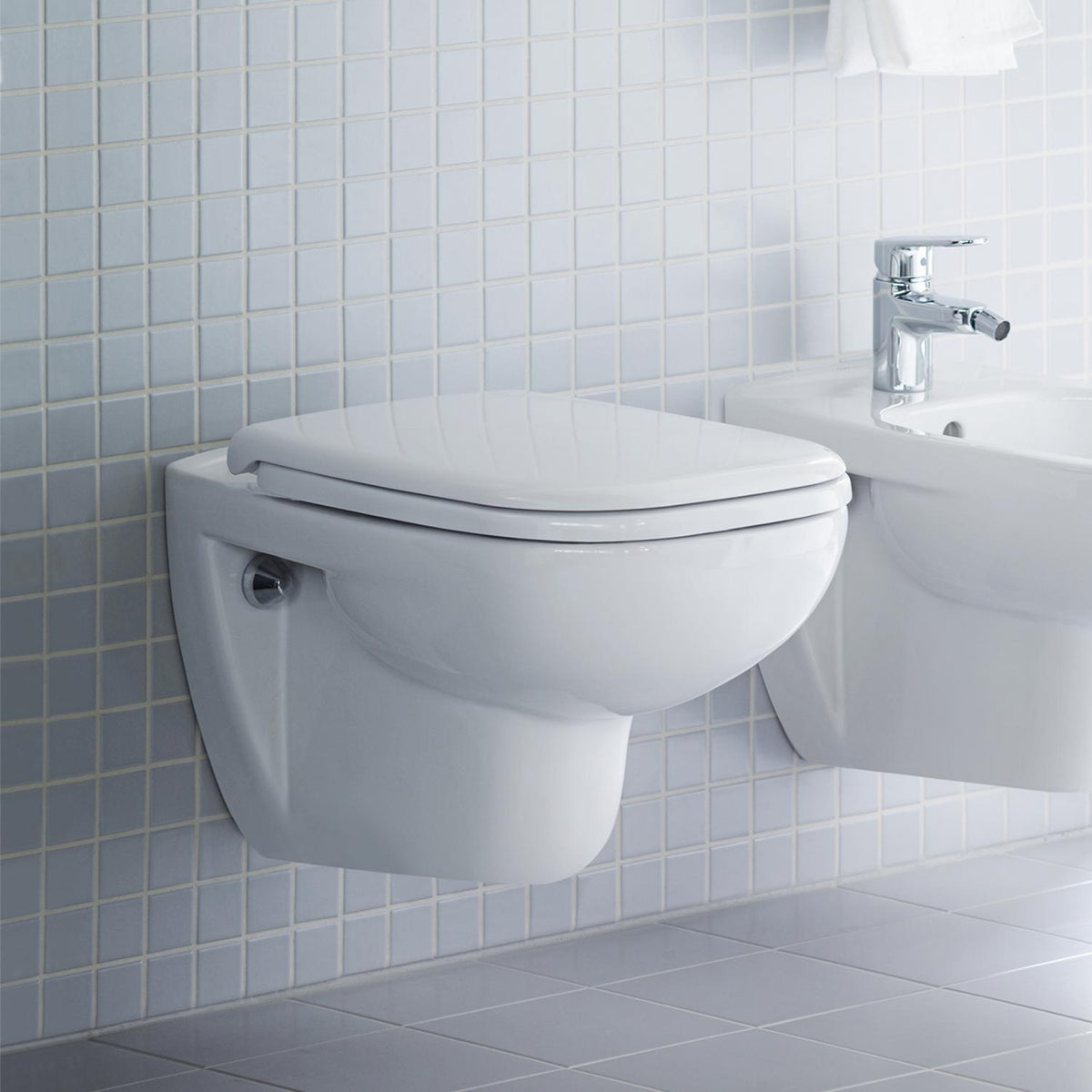 D-Code Wall-Mounted WC