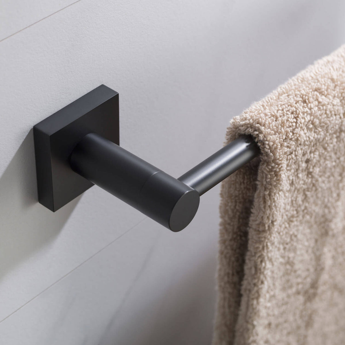 Glory Matt Black Towel Bar (45cm)
